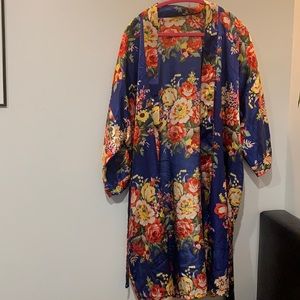 Silk Floral Robe/Kimono